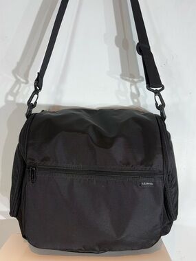 L.L. Bean Personal Organizer Toiletry Bag, Family Size